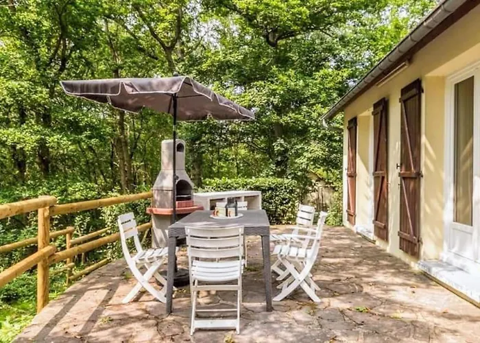 Holiday home Dans Les Bois En Normandie La Houssaye (Eure)
